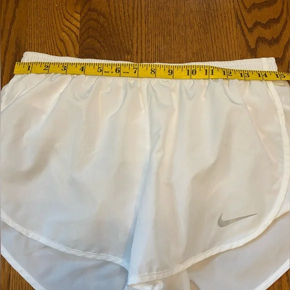 Nike Womens Medium White Dri-Fit Tempo Lined Running Shorts - Picture 10 of 12